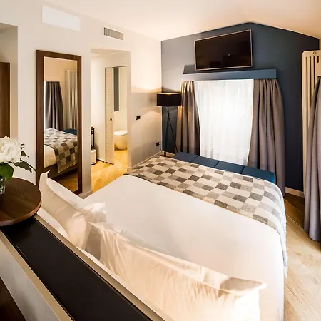 Western Metropoli Hotel 3*