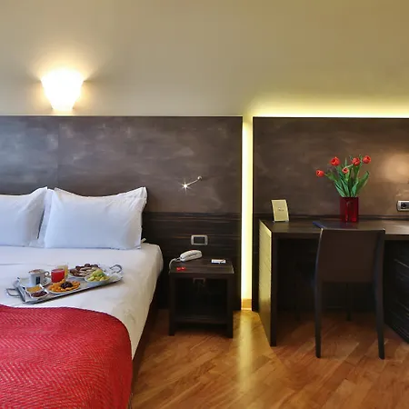 Western Metropoli 3* Genua