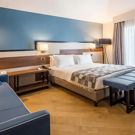 Western Metropoli 3* Genua