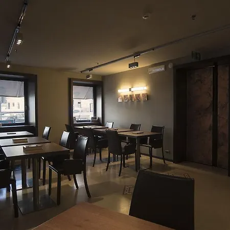 Western Metropoli Hotell 3*