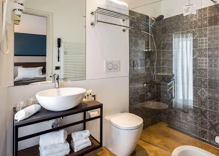 Western Metropoli 3*