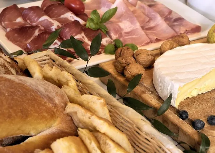 Western Metropoli جنوة