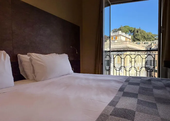 Western Metropoli جنوة