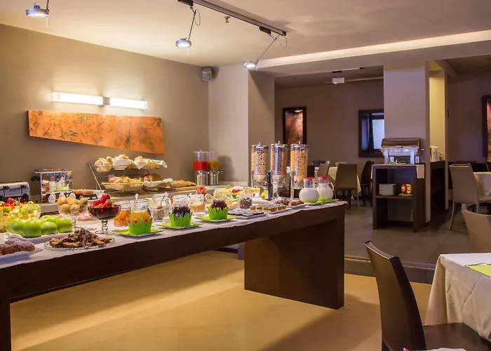 Western Metropoli فندق