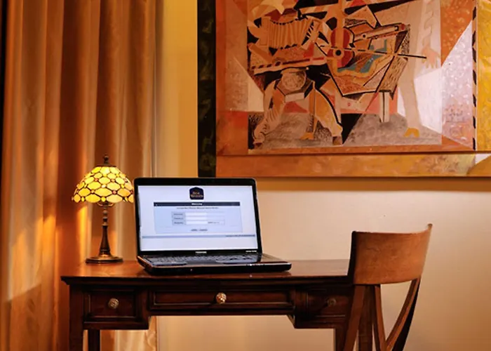 Western Metropoli فندق